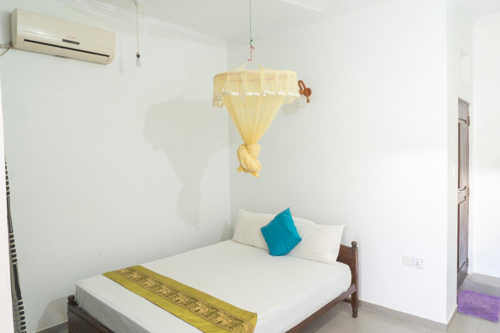 Blumarine Guest House Негомбо Экстерьер фото