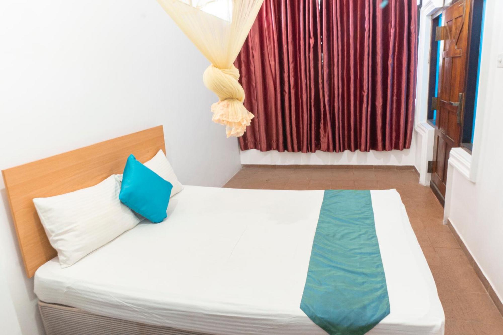 Blumarine Guest House Негомбо Экстерьер фото